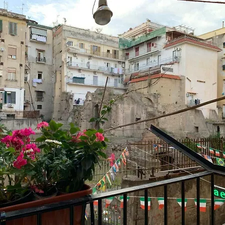 Appartamento Bobbò house II, la finestra sugli scavi Napoli Esterno foto